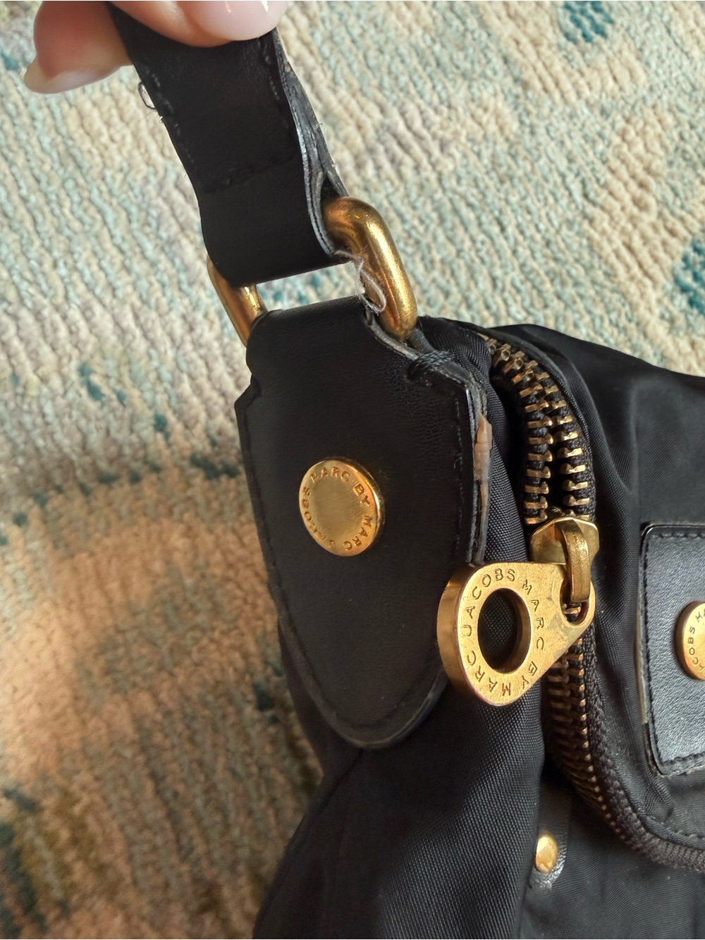 Marc Jacobs Black Crossbody Shoulder Bag with Gold Hardware - Picture 2 of 5
